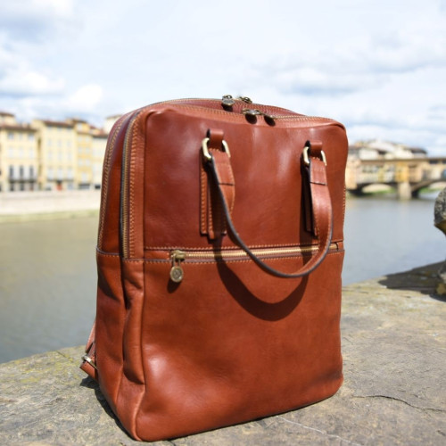 Leather backpack made of vegetable tanned leather