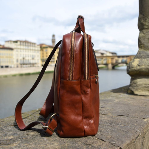 Leather backpack made of vegetable tanned leather