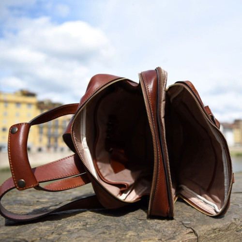 Leather backpack made of vegetable tanned leather