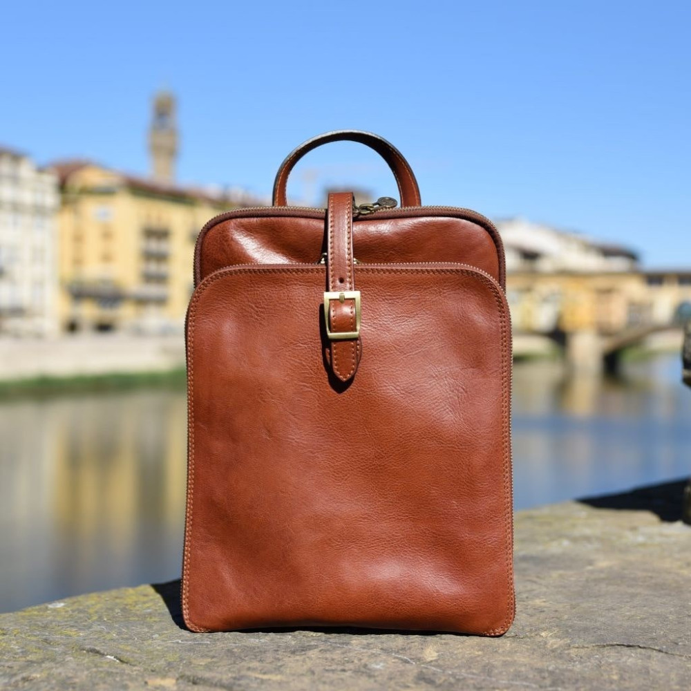 Leather backpack made of vegetable tanned leather Color Medium Brown