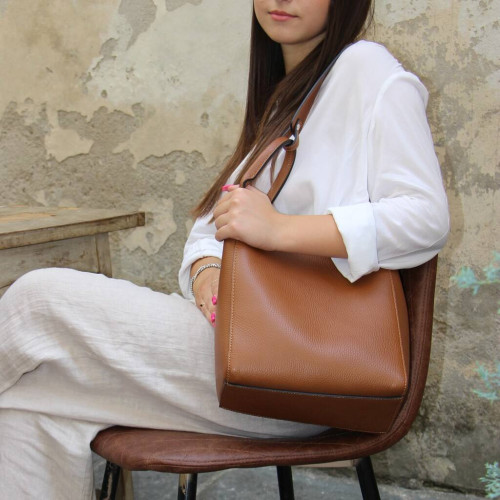 Dafne Leather Bag